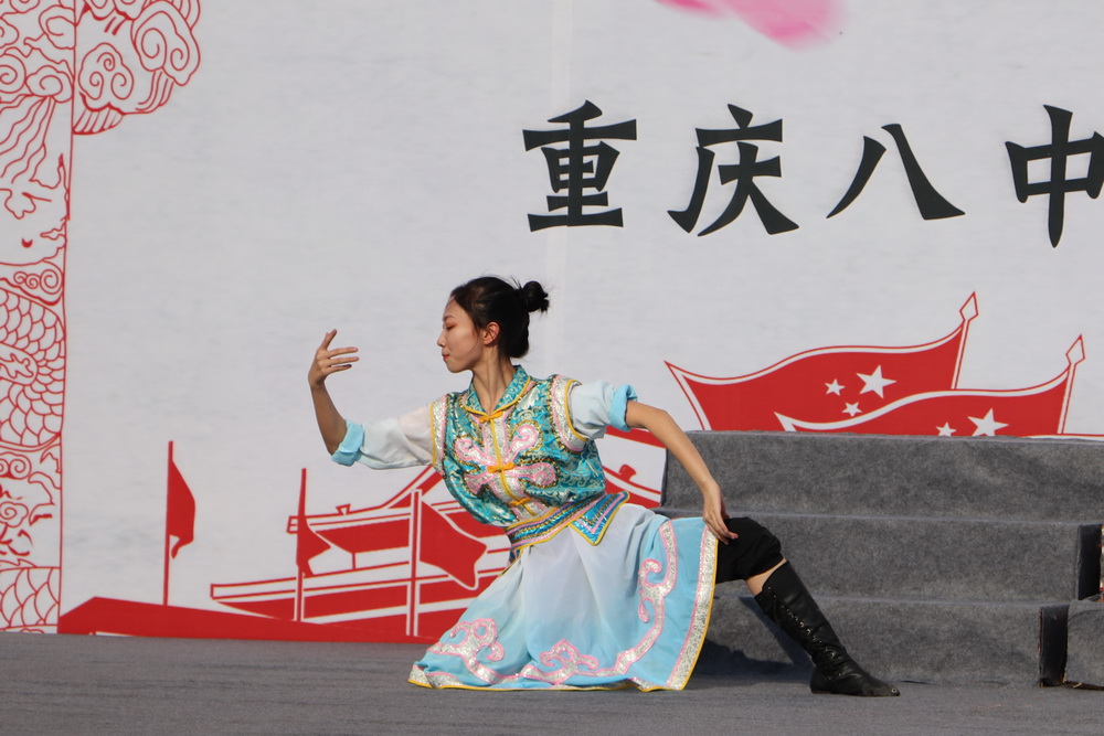 民族舞8_调整大小.JPG